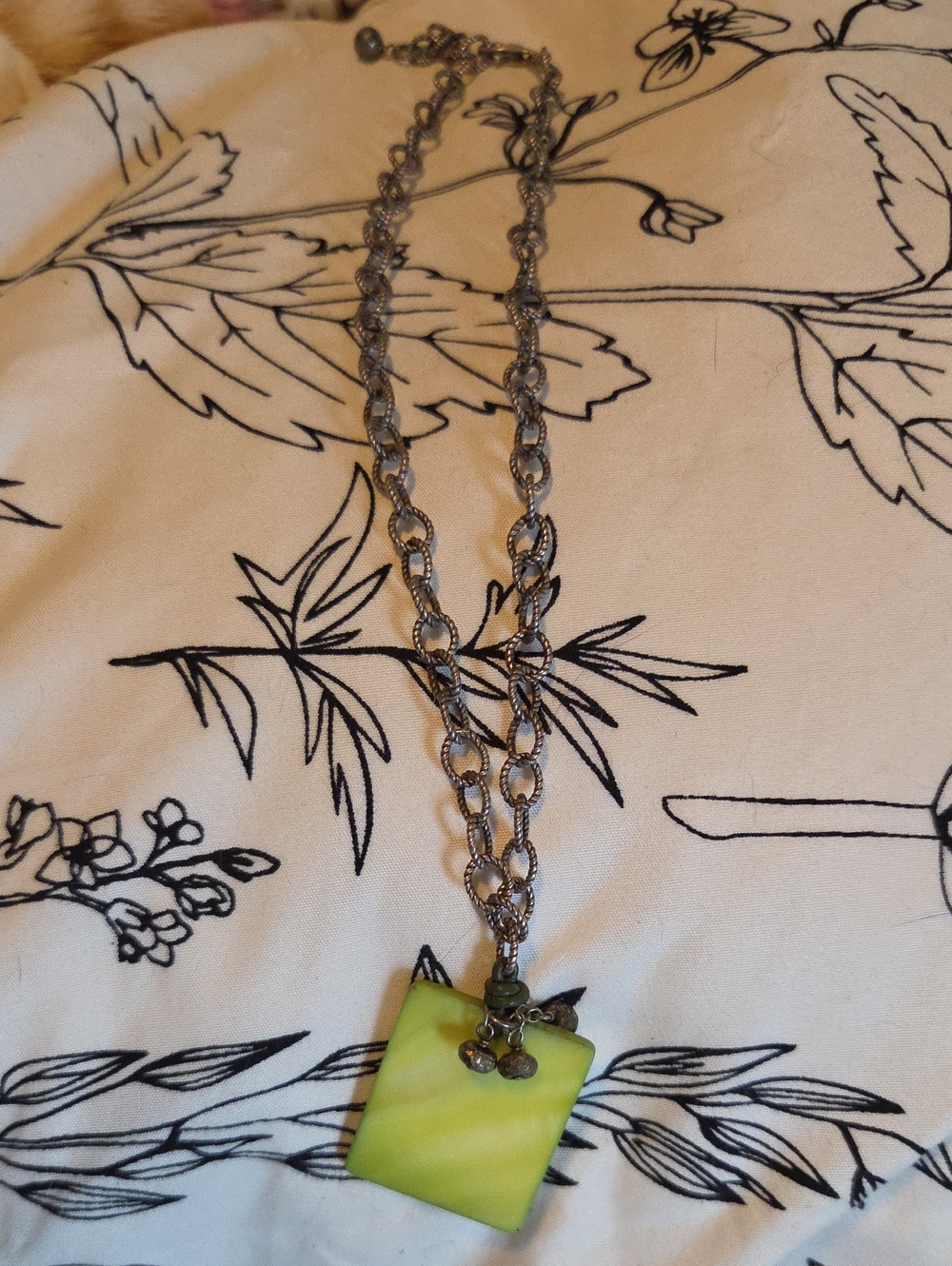 Silpada 17" 925 twisted rope link necklace W/ MOP & marcasite beads